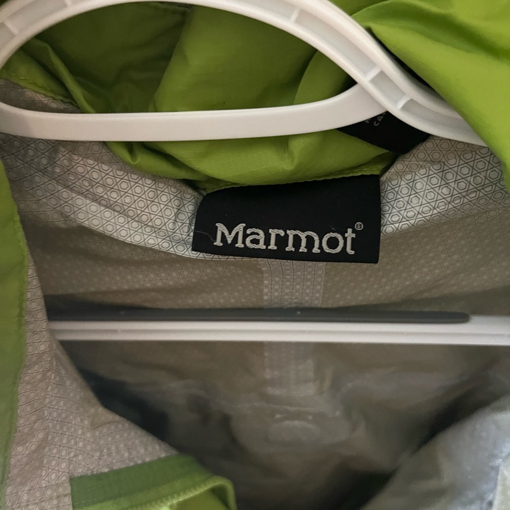 Marmot rain jacket. Size small. Gently used. Limegreen